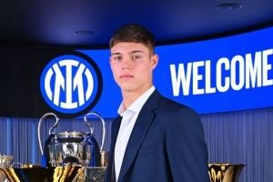 记者：奥林、萨索洛、赫罗纳和费耶诺德有意国米后卫帕拉西奥斯