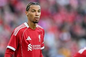 强！埃基蒂克是历史上首位英超首秀就贡献传射的法国球员